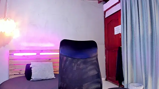 Daiisy kiss online show from January 7, 11:48 am