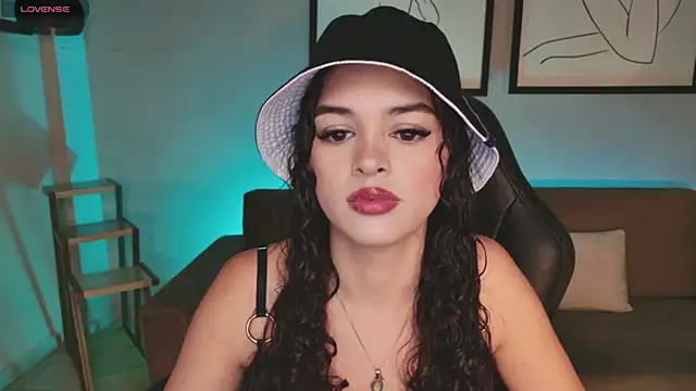 Snapshot of AprilRhodes_ chatting on September 21, 11:43 pm AprilRhodes online show from September 21, 11:43 pm