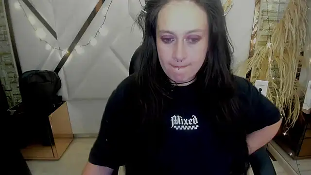 Snapshot of Morana__Hot chatting on November 17, 5:11 am Morana Hot online show from November 17, 5:11 am