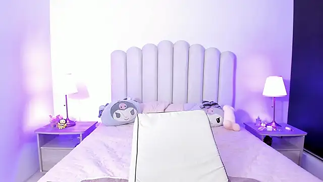 SofieBunnie online show from September 23, 11:01 pm