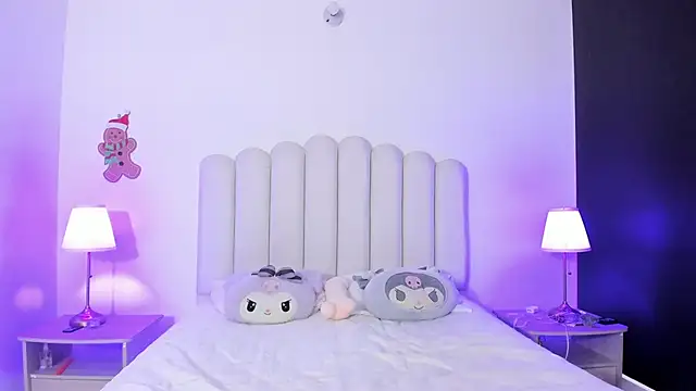 SofieBunnie online show from March 6, 11:00 pm