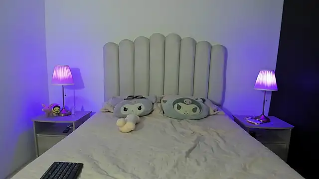 SofieBunnie online show from November 10, 11:10 pm