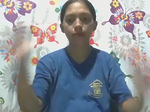 Snapshot of preggymom19 chatting on October 10, 11:27 pm preggymom19 online show from October 10, 11:27 pm