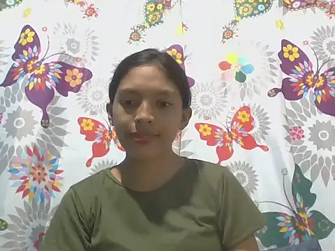 Snapshot of preggymom19 chatting on September 21, 2:39 am preggymom19 online show from September 21, 2:39 am