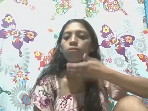 Snapshot of preggymom19 chatting on October 3, 2:48 am preggymom19 online show from October 3, 2:48 am