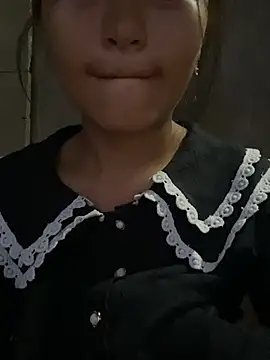 Snapshot of milo_bae chatting on July 15, 10:39 pm milo bae online show from July 15, 10:39 pm