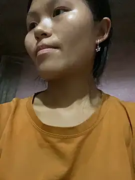 Snapshot of milo_bae chatting on May 13, 7:48 am milo bae online show from May 13, 7:48 am