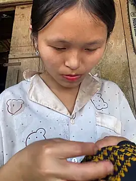 milo bae online show from March 31, 7:54 am