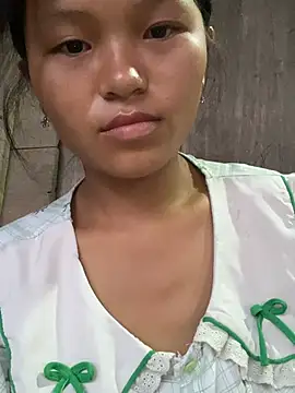 Snapshot of milo_bae chatting on July 12, 10:21 pm milo bae online show from July 12, 10:21 pm
