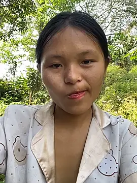 milo bae online show from March 30, 2:13 am