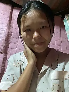 milo bae online show from March 14, 11:44 pm