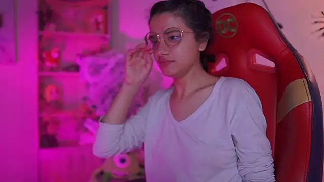 Snapshot of Lana_Dreams_ chatting on October 8, 1:01 pm Lana Dreams online show from October 8, 1:01 pm