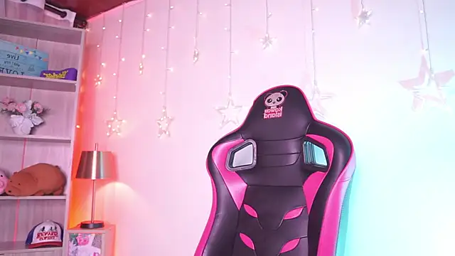 Snapshot of Lana_Dreams_ chatting on November 11, 12:49 am Lana Dreams online show from November 11, 12:49 am