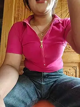 Snapshot of phungtiti chatting on July 13, 1:16 am phungtiti online show from July 13, 1:16 am