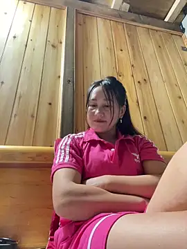 phungtiti online show from November 6, 1:59 pm