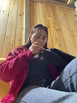 phungtiti online show from March 4, 8:33 am