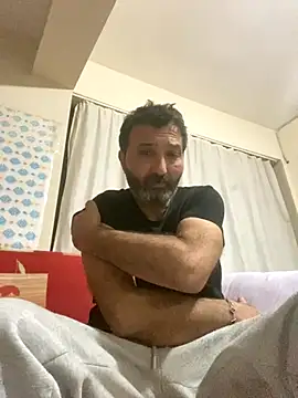 Snapshot of abs1088 chatting on December 15, 12:27 am abs1088 online show from December 15, 12:27 am