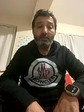 Snapshot of abs1088 chatting on November 7, 8:35 pm abs1088 online show from November 7, 8:35 pm