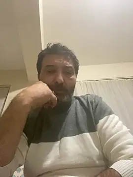 Snapshot of abs1088 chatting on February 4, 11:44 pm abs1088 online show from February 4, 11:44 pm