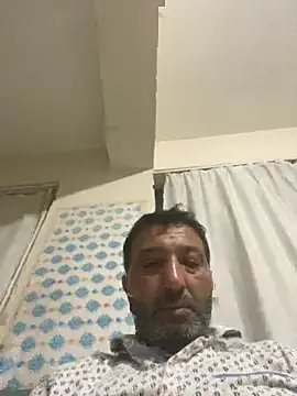 Snapshot of abs1088 chatting on September 21, 12:27 am abs1088 online show from September 21, 12:27 am