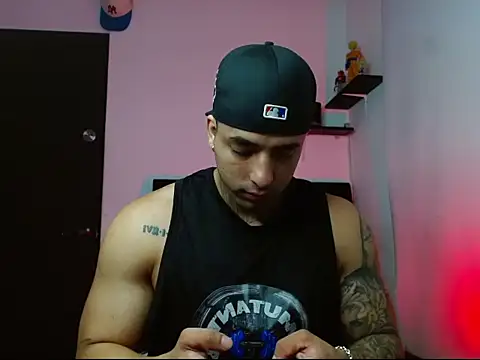 ragnar phoenix online show from November 25, 8:31 pm