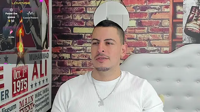 Snapshot of scotty_musicc chatting on September 19, 1:09 am scotty musicc online show from September 19, 1:09 am