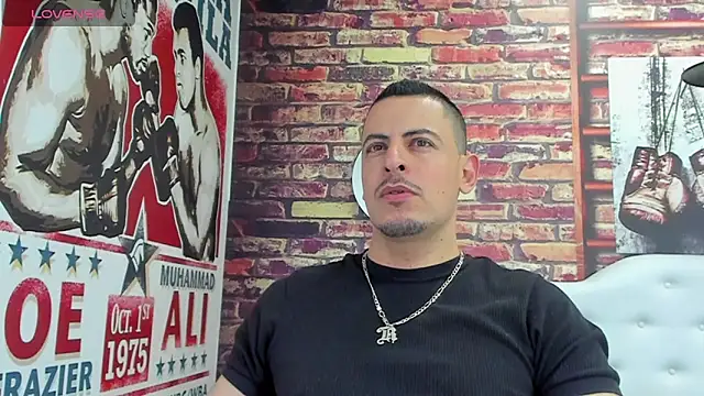Snapshot of scotty_musicc chatting on October 9, 12:11 am scotty musicc online show from October 9, 12:11 am