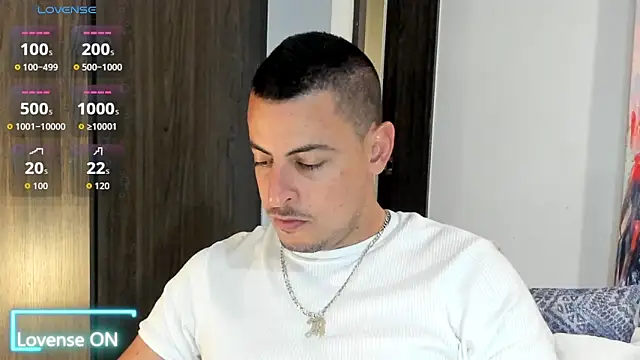Snapshot of scotty_musicc chatting on October 22, 9:24 pm scotty musicc online show from October 22, 9:24 pm