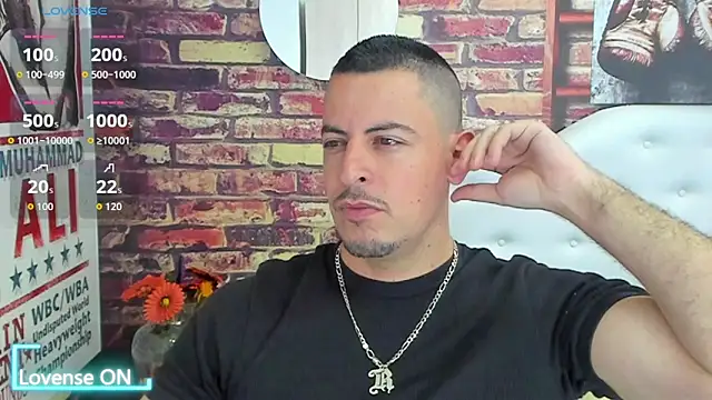 Snapshot of scotty_musicc chatting on September 27, 1:12 am scotty musicc online show from September 27, 1:12 am
