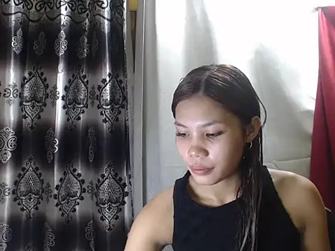 Snapshot of Joys_Wet_Pussy chatting on May 26, 6:33 am Joys Wet Pussy online show from May 26, 6:33 am