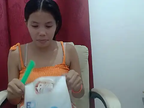 Snapshot of Joys_Wet_Pussy chatting on October 28, 1:43 pm Joys Wet Pussy online show from October 28, 1:43 pm