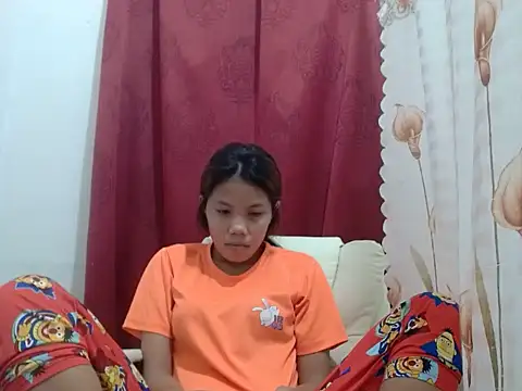 Snapshot of Joys_Wet_Pussy chatting on September 18, 9:29 pm Joys Wet Pussy online show from September 18, 9:29 pm