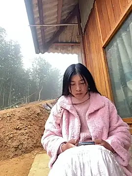 EmLy02 online show from December 4, 1:04 am