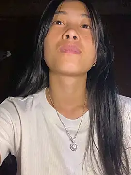 EmLy02 online show from October 31, 11:40 am