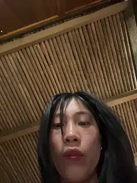 EmLy02 online show from April 11, 8:40 am