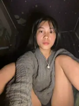 EmLy02 online show from February 18, 11:17 am