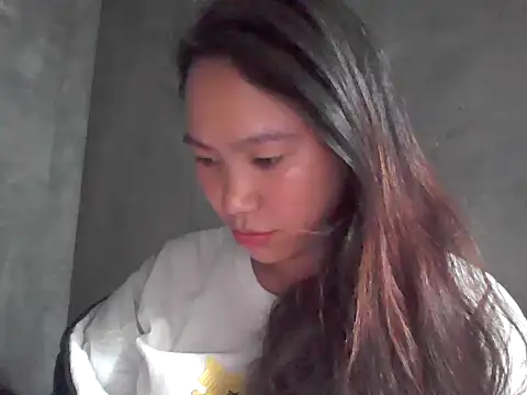 fanchunn online show from December 18, 1:37 pm