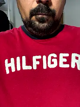 Snapshot of Diabloproducciones chatting on January 8, 10:27 pm Diabloproducciones online show from January 8, 10:27 pm