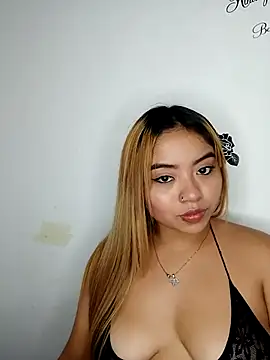 Emily  Hott online show from March 22, 11:39 pm