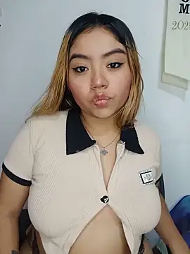 Emily  Hott online show from June 4, 8:57 pm