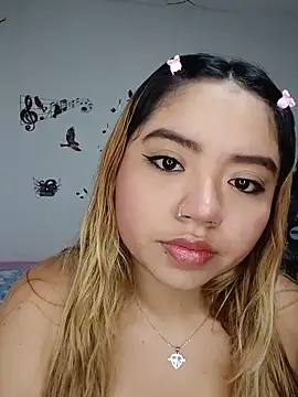 Emily  Hott online show from May 22, 11:47 pm
