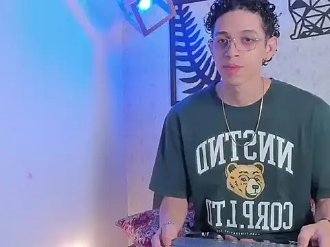 nicolai drake online show from September 18, 3:31 am