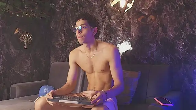 nicolai drake online show from November 16, 8:24 pm