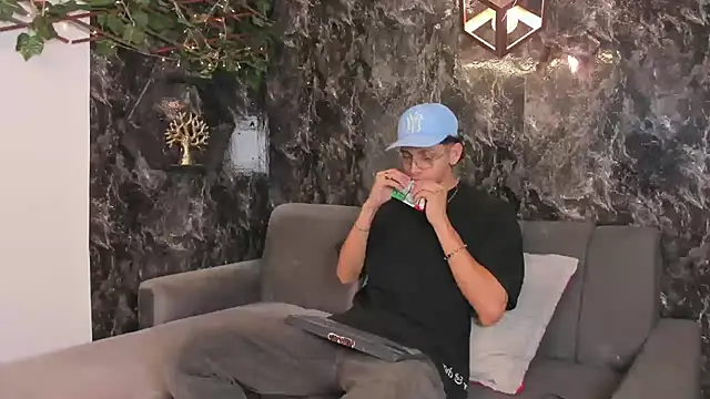 nicolai drake online show from November 7, 3:22 am