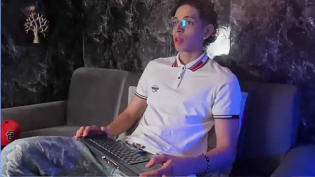 nicolai drake online show from November 10, 3:44 am