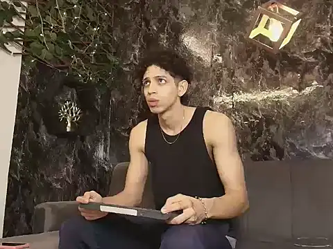 nicolai drake online show from November 15, 3:32 am