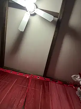 kev0n2389 online show from December 15, 5:57 am