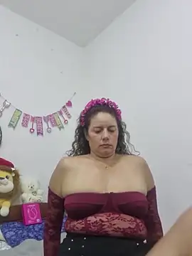 Nina vallon online show from April 7, 10:28 am