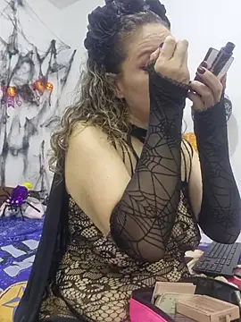 Nina vallon online show from October 31, 10:45 am