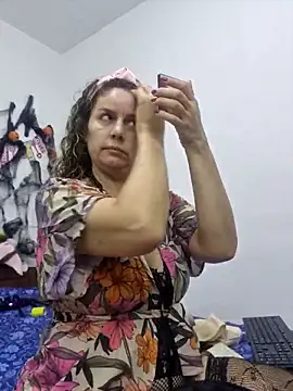 Nina vallon online show from October 17, 10:39 am